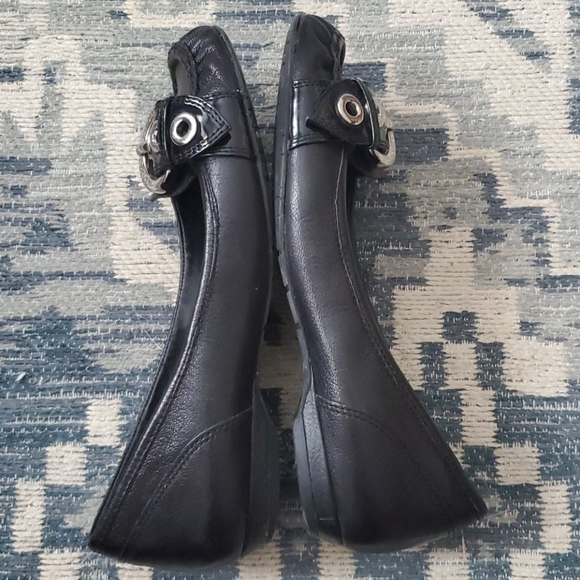 BCBGeneration flats - Picture 6 of 8